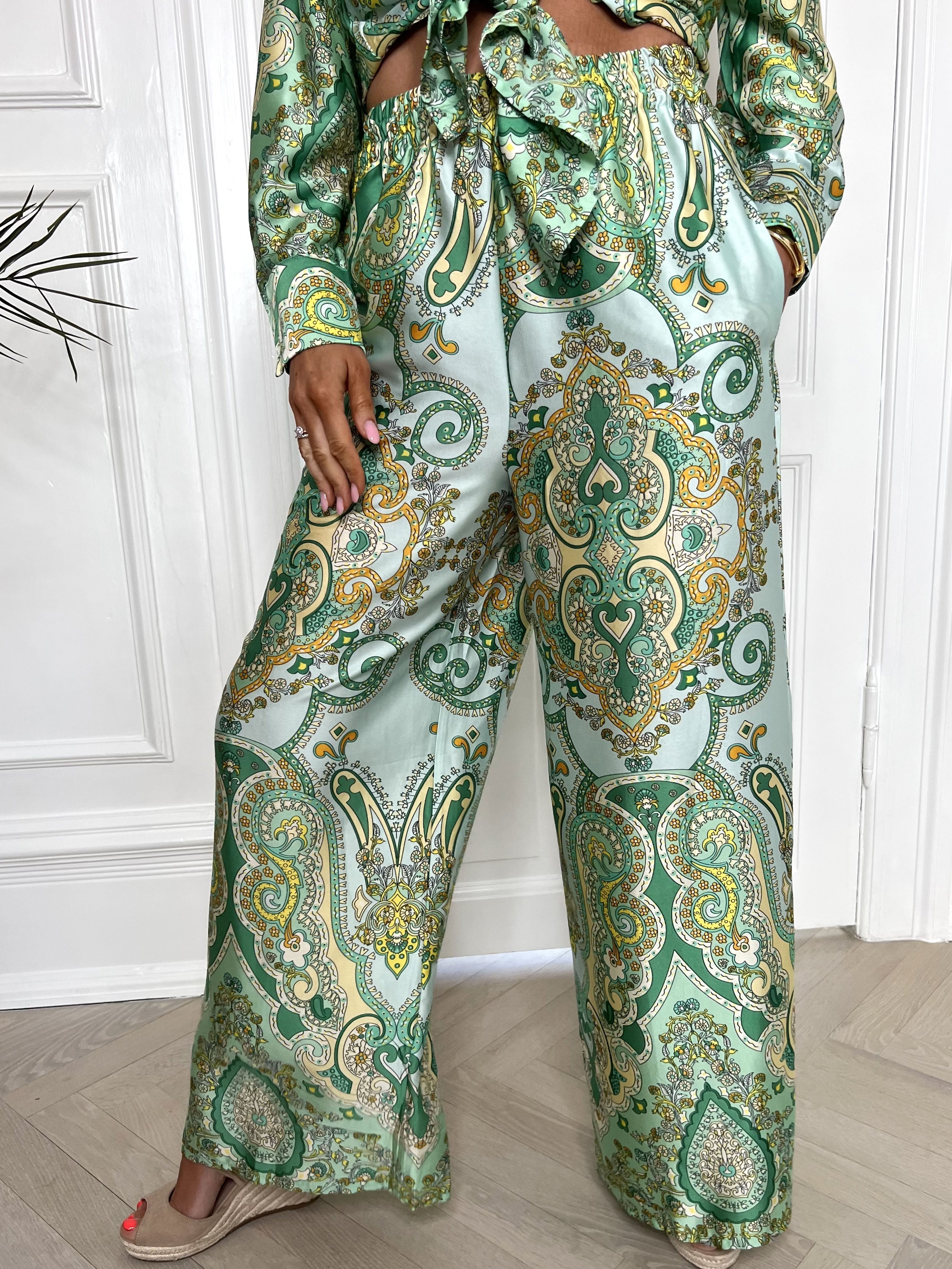 Mali Pants - Paisley mønstret bukser i silkelook